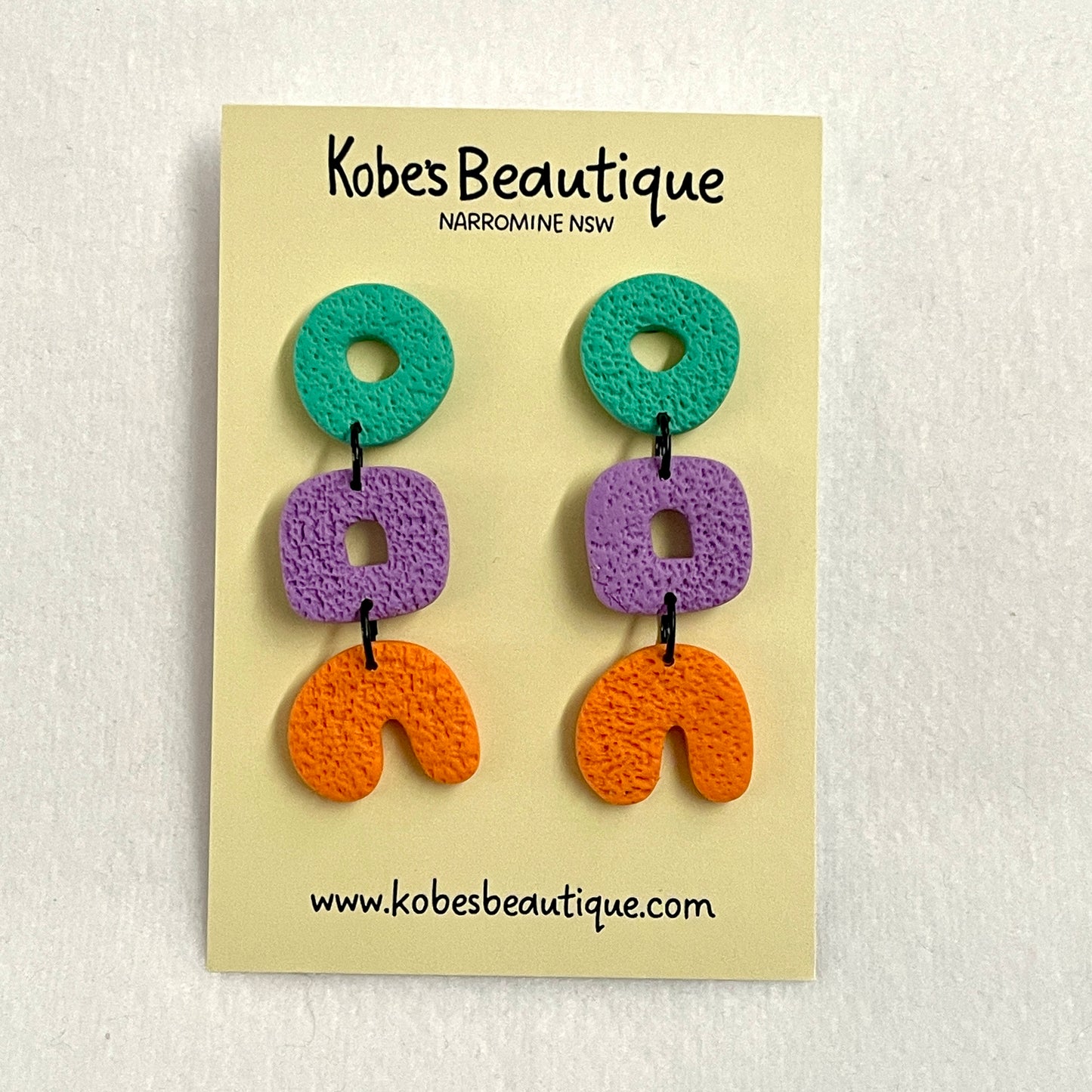 Bonnie Dangles